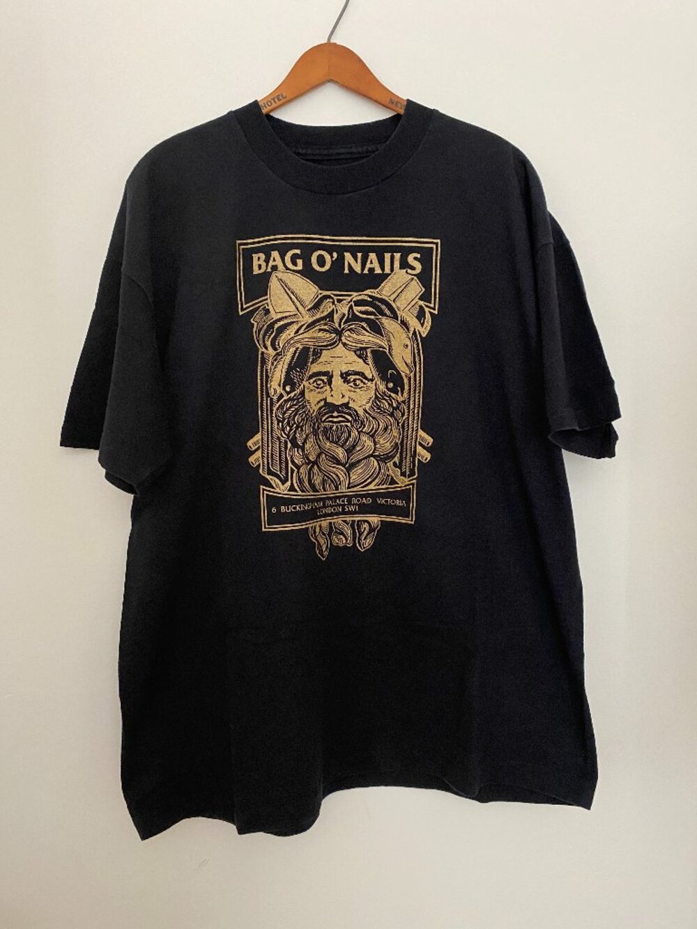 VINTAGE LONDON PUB BAR BEER GRAPHIC SHIRT SIZE XL